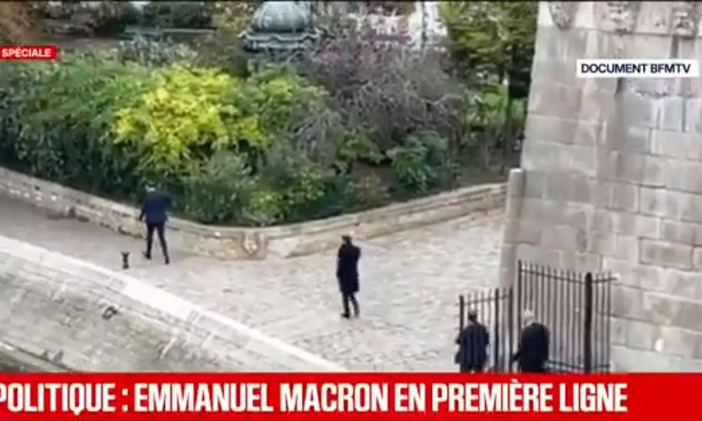 Γαλλία-Η μοναξιά της εξουσίας Ο Μακρόν περπατάει κατά μήκος του Σηκουάνα μετά την παραίτηση Λεκορνού