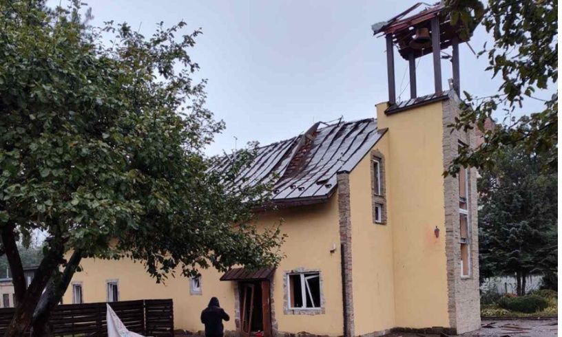 Ουκρανία: Βομβαρδίστηκε η ελληνορθόδοξη εκκλησία της Κοιμήσεως της Θεοτόκου στη Λβιβ