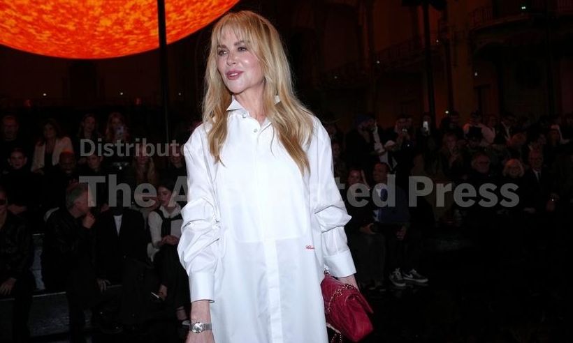 Νικόλ Κίντμαν: Εμφανίστηκε στην επίδειξη μόδας της Chanel μετά τον χωρισμό της από τον Κιθ Έρμπαν