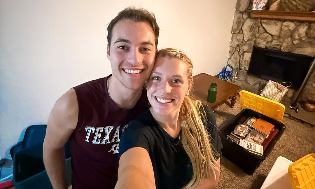 Ζευγάρι φύλαξε το πρώτο φιλί για την ημέρα του γάμου και αποκαλύπτει γιατί «άξιζε τόσο η υπομονή»