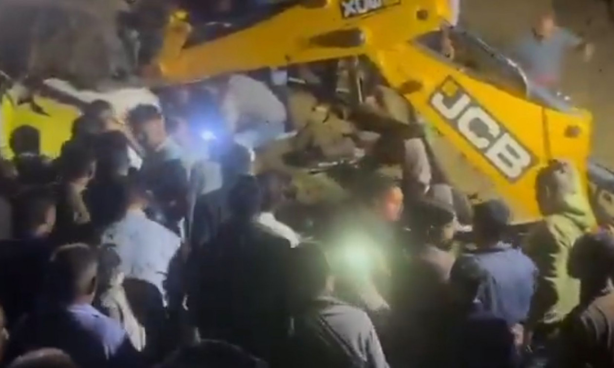 Τραγωδία στην Ινδία: Δεκαπέντε νεκροί από κατολίσθηση που έπληξε λεωφορείο – Βίντεο