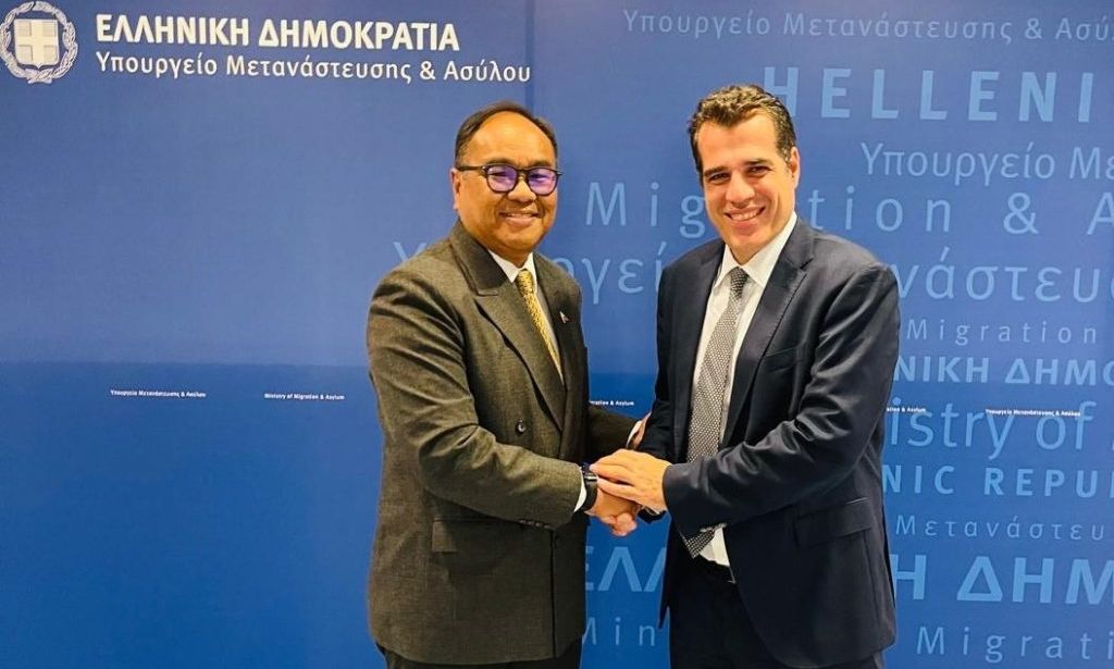 Συνάντηση Θάνου Πλεύρη με τον Πρέσβη των Φιλιππίνων στην Αθήνα