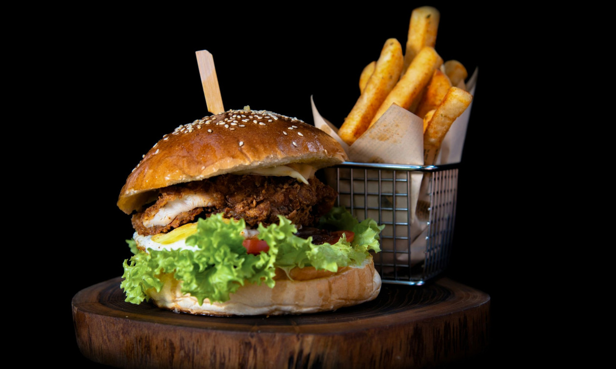 Τέλος στο «μπέργκερ λαχανικών»: Το Ευρωκοινοβούλιο απαγορεύει όρους κρέατος για φυτικά προϊόντα