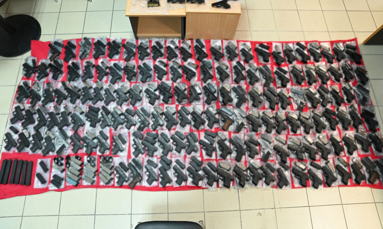 Στη φυλακή οδηγούνται και οι 13 Τούρκοι που συνελήφθησαν με τα όπλα στον Έβρο