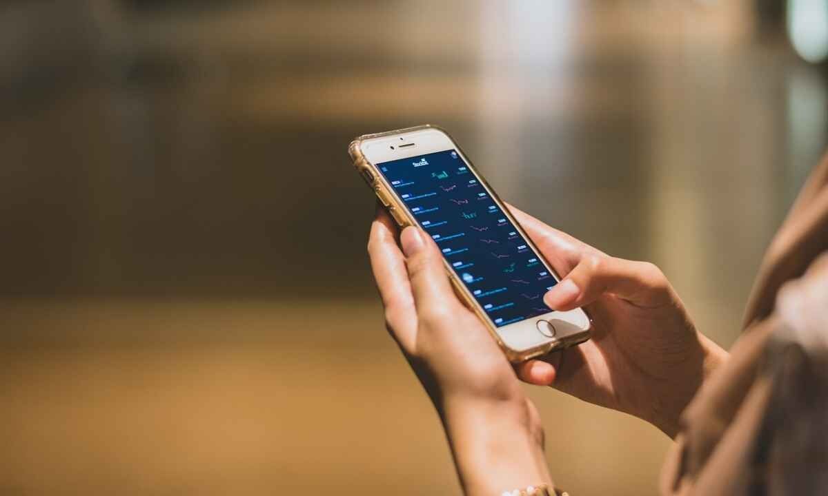 IRIS: Πρόστιμα έως 20.000 ευρώ σε όσους δεν συνδεθούν – Οι προμήθειες για πληρωμές προς επιχειρήσεις