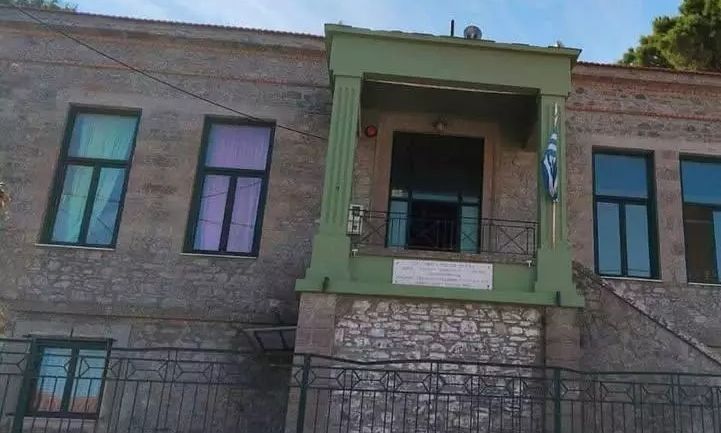 Μυτιλήνη: Τρίτη ημέρα διαμαρτυρίας κατά της υποβάθμισης του δημοτικού σχολείου στην Άγρα
