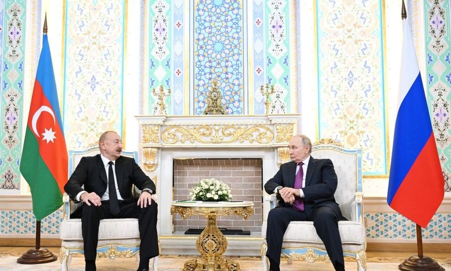 Με τον πρόεδρο του Αζερμπαϊτζάν συναντήθηκε ο Πούτιν
