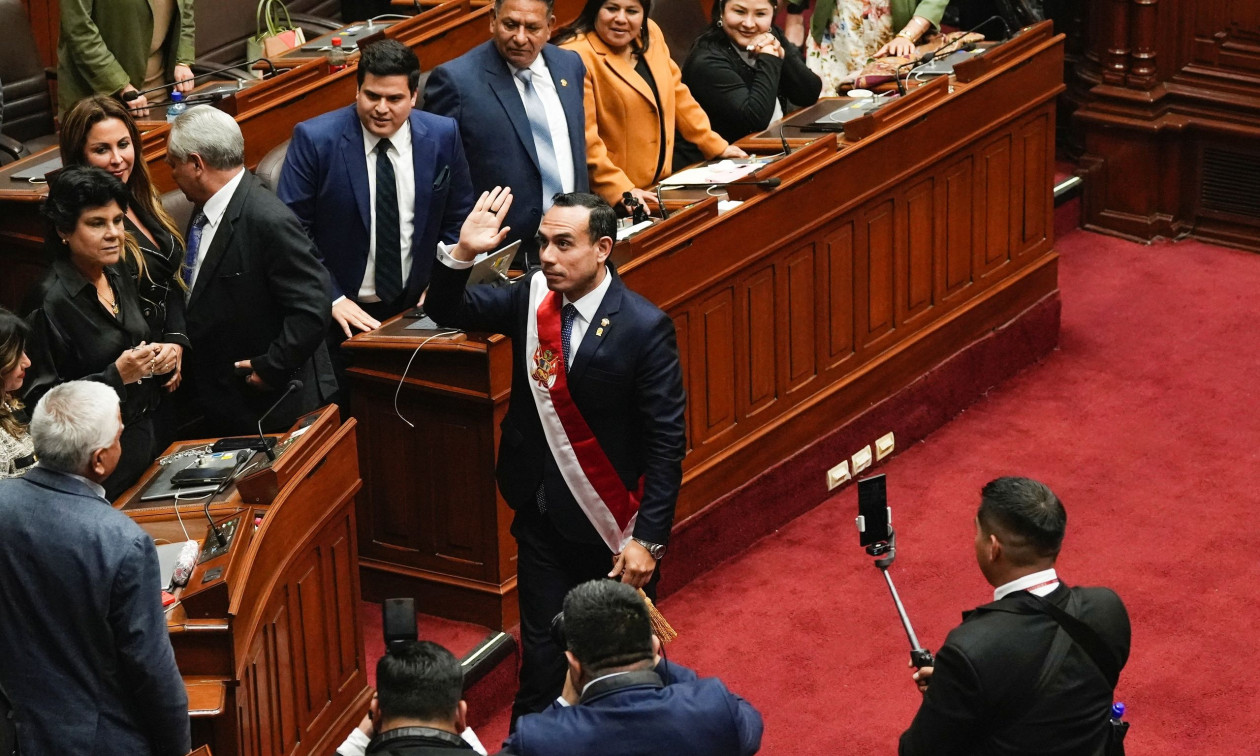 Περού: Ανέλαβε τα καθήκοντα του προέδρου ο Χοσέ Χέρι