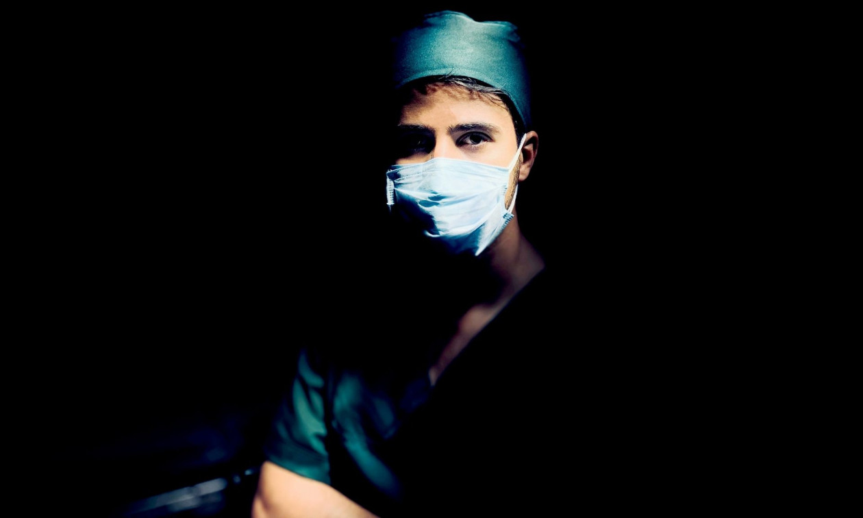 Παγκόσμια Ημέρα Ψυχικής Υγείας: 1 στους 3 γιατρούς και νοσηλευτές στην ΕΕ πάσχει από κατάθλιψη