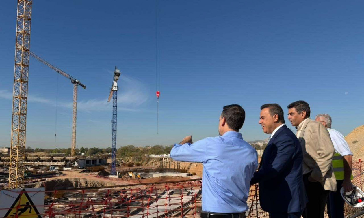 Βοτανικός: Παπασταύρου και Δούκας επισκέφτηκαν τα έργα διπλής ανάπλασης