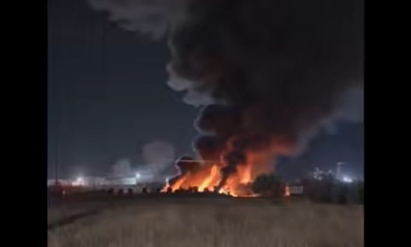 Φωτιά τώρα στον Ασπρόπυργο: Μαίνεται το πύρινο μέτωπο – Ακούγονται εκρήξεις, κάηκε παλιό διαλυτήριο