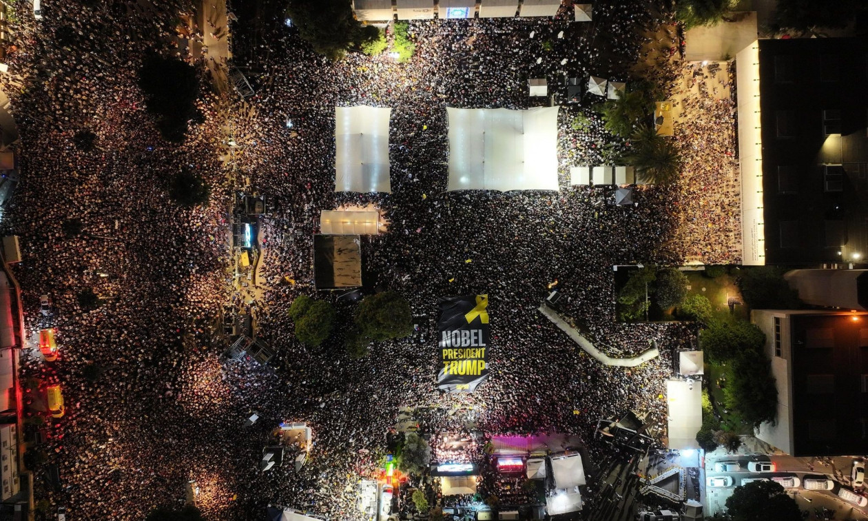 Live από Τελ Αβίβ: Χιλιάδες κόσμου στην «Πλατεία των Ομήρων» – Σύνθημα το «ευχαριστώ Τραμπ»