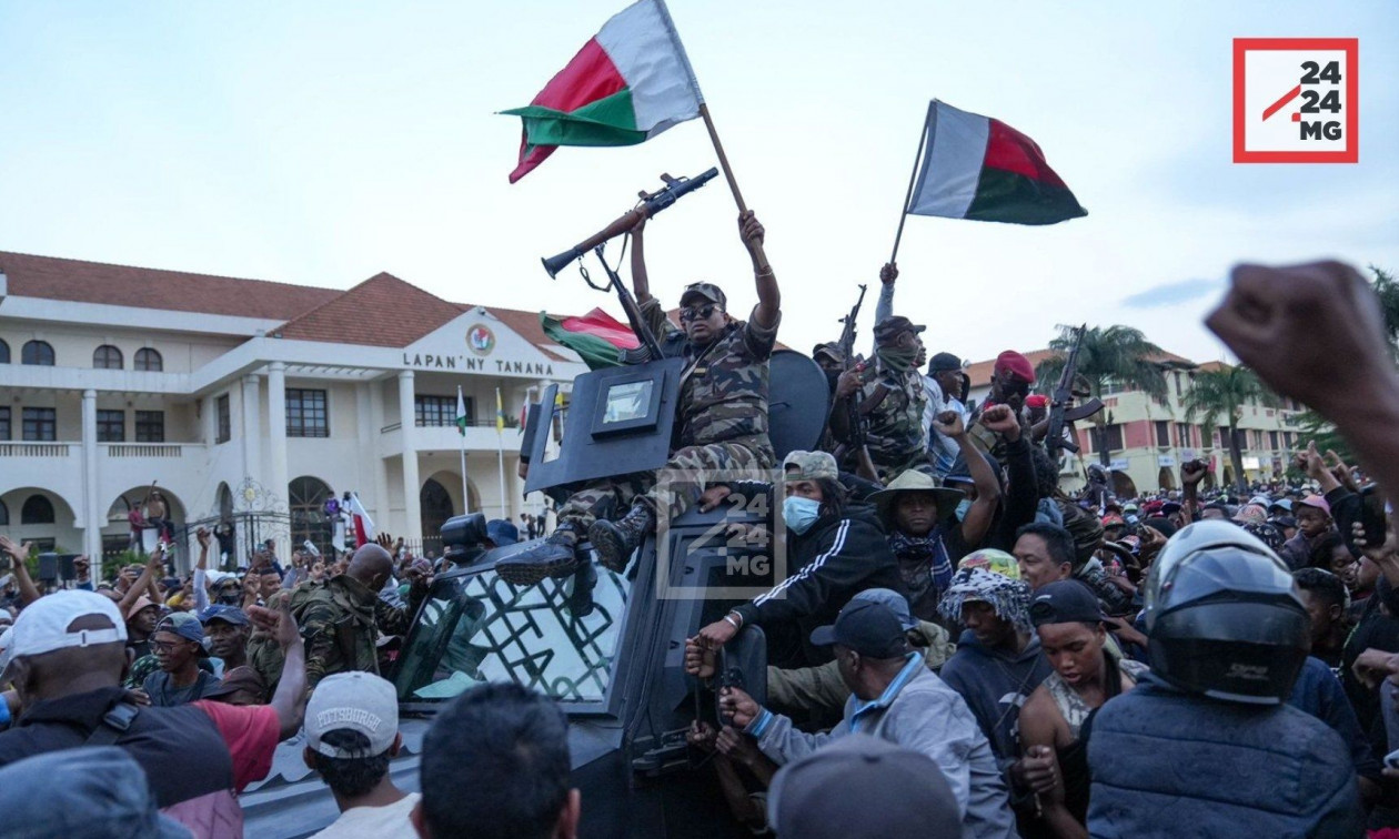 Στρατιώτες ενώθηκαν με διαδηλωτές στη Μαδαγασκάρη: Φόβοι για πραξικόπημα