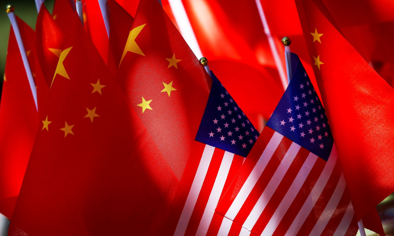 Αντιδρά το Πεκίνο στους δασμούς των ΗΠΑ – Η Κίνα έτοιμη να δώσει μάχη «μέχρις εσχάτων»