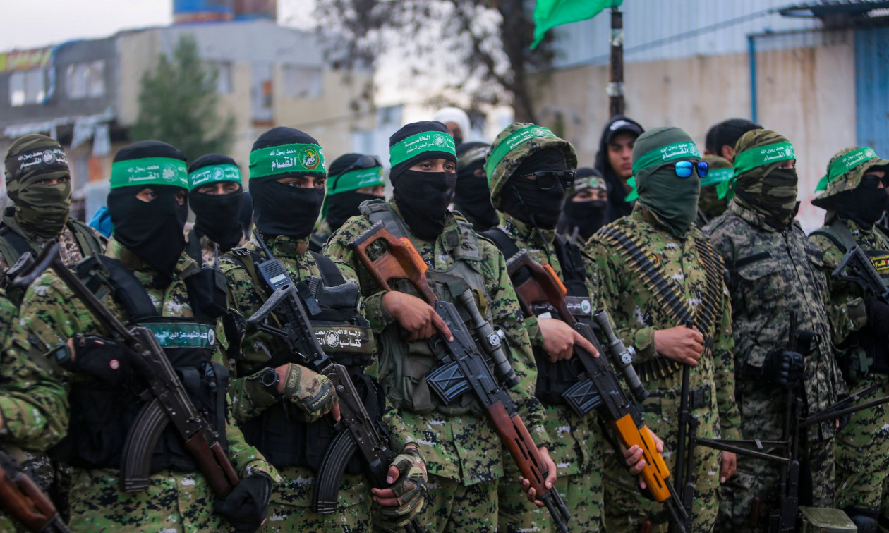 Γάζα: Σφοδρές συγκρούσεις μεταξύ Χαμάς και «ένοπλων φατριών» – Πυροβολισμοί και εκρήξεις στην πόλη