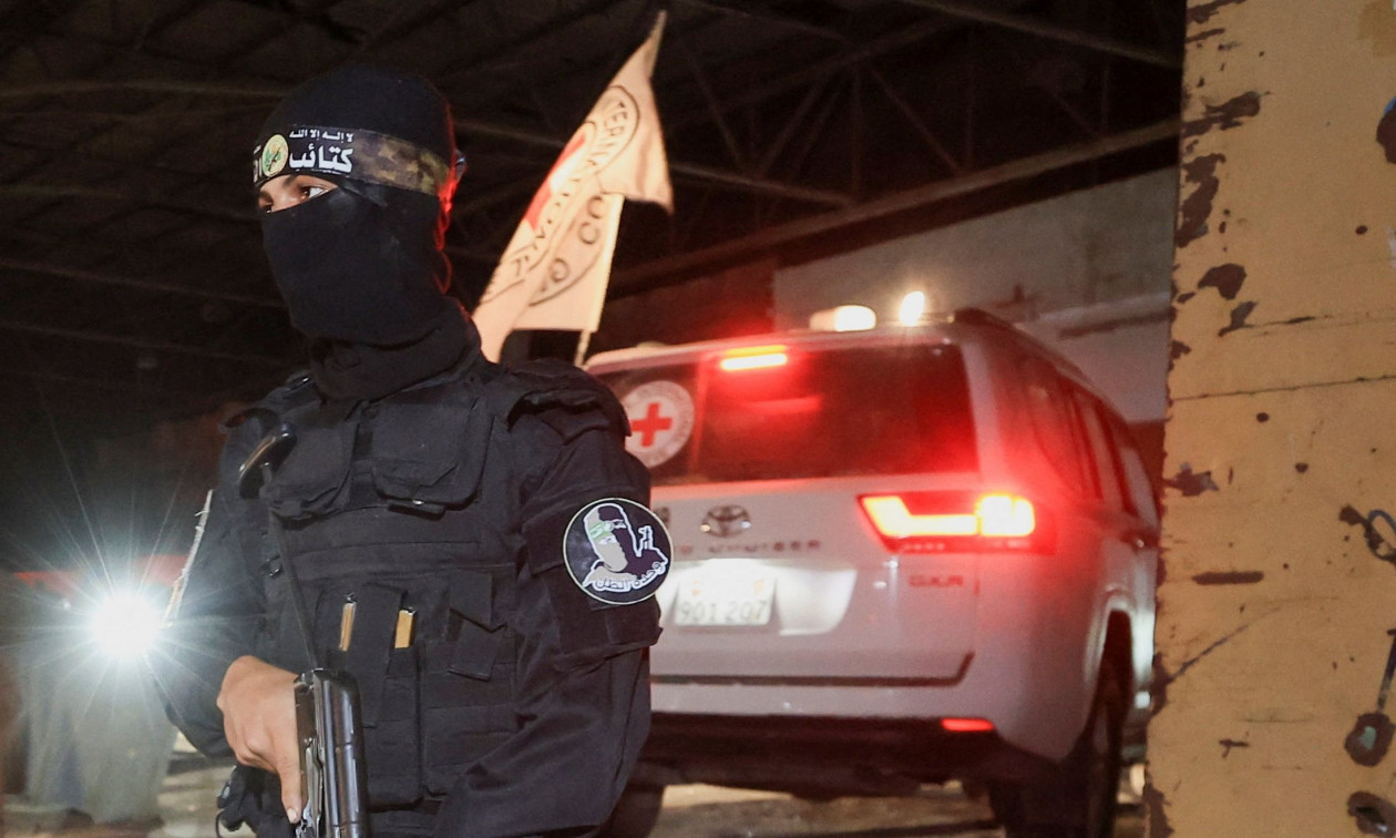 Γάζα: Tέσσερα φέρετρα με λείψανα ομήρων της Χαμάς επιστρέφουν στο Ισραήλ