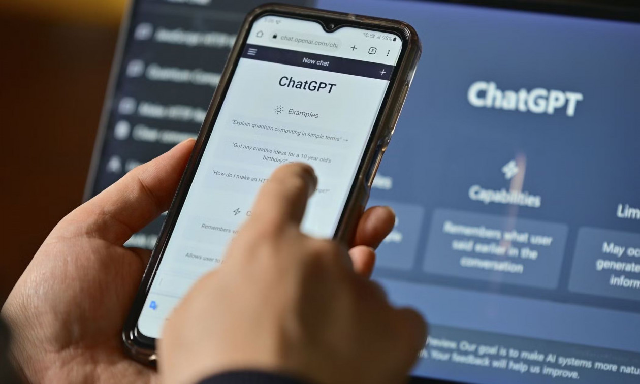 Το ChatGPT γίνεται «ακατάλληλο για ανηλίκους» – Η OpenAI θα επιτρέπει ερωτικό περιεχόμενο