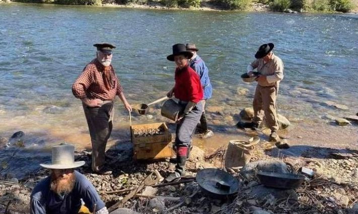 Ο «Πυρετός του Χρυσού» επιστρέφει: Σύγχρονοι χρυσοθήρες «χτενίζουν» τις ΗΠΑ