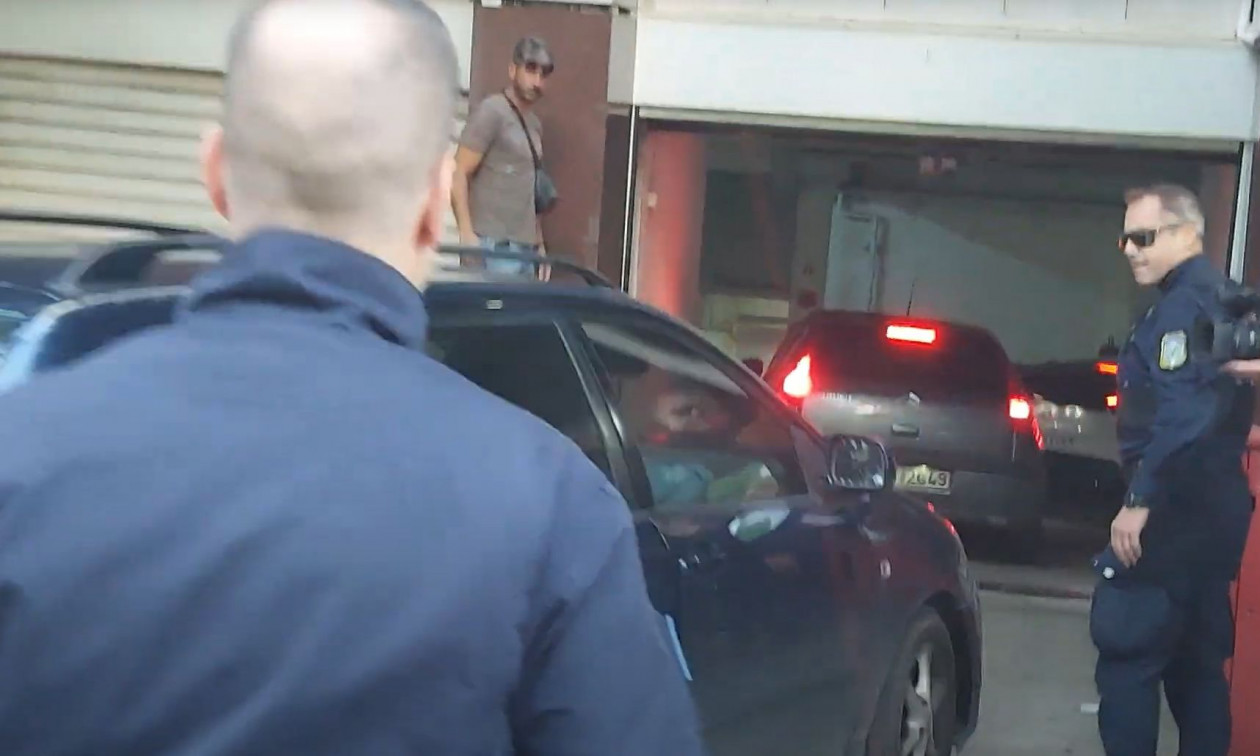 Διπλό φονικό στην Φοινικούντα: Στο Δικαστικό Μέγαρο Καλαμάτας οι δύο συλληφθέντες – Πήραν προθεσμία