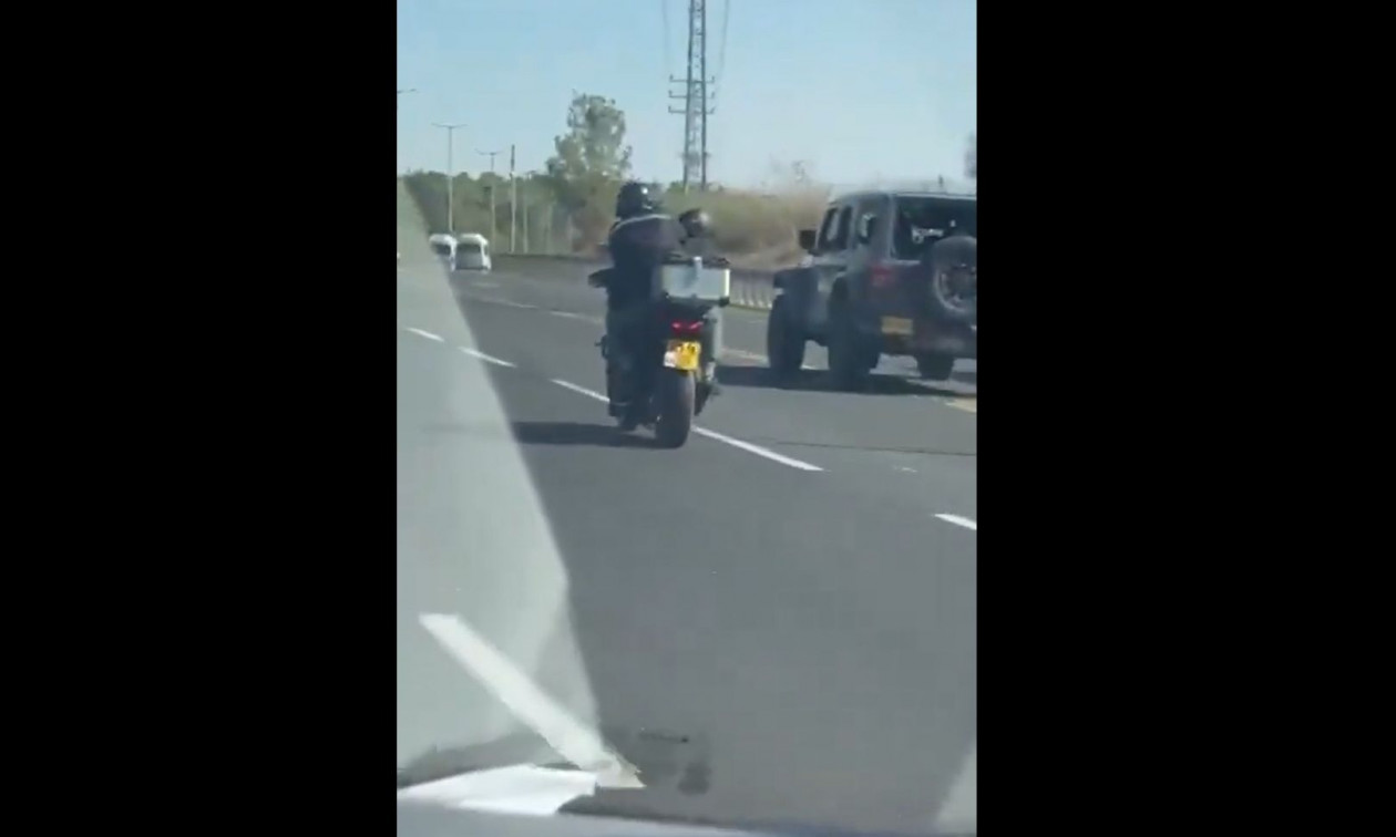 Ισραήλ: Ένοπλη επίθεση στην μέση του δρόμου – Νεκροί ο δράστης και ένας περαστικός – Βίντεο