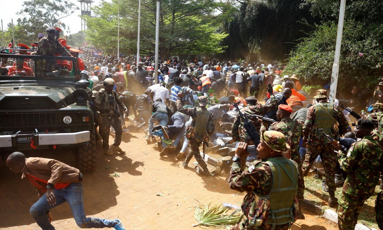 Αστυνομία άνοιξε πυρ κατά πλήθους σε στάδιο της Κένυας: Τουλάχιστον δύο νεκροί – Βίντεο