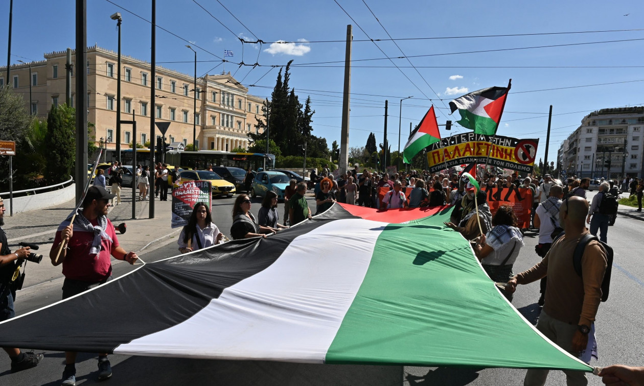 Απαγόρευση συνάθροισης συλλογικοτήτων υπέρ της Παλαιστίνης στο Σύνταγμα