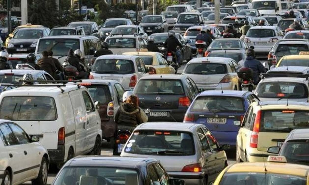 Έλεγχοι για ανασφάλιστα οχήματα: «Βροχή» οι ειδοποιήσεις σε χιλιάδες ιδιοκτήτες – Τα πρόστιμα