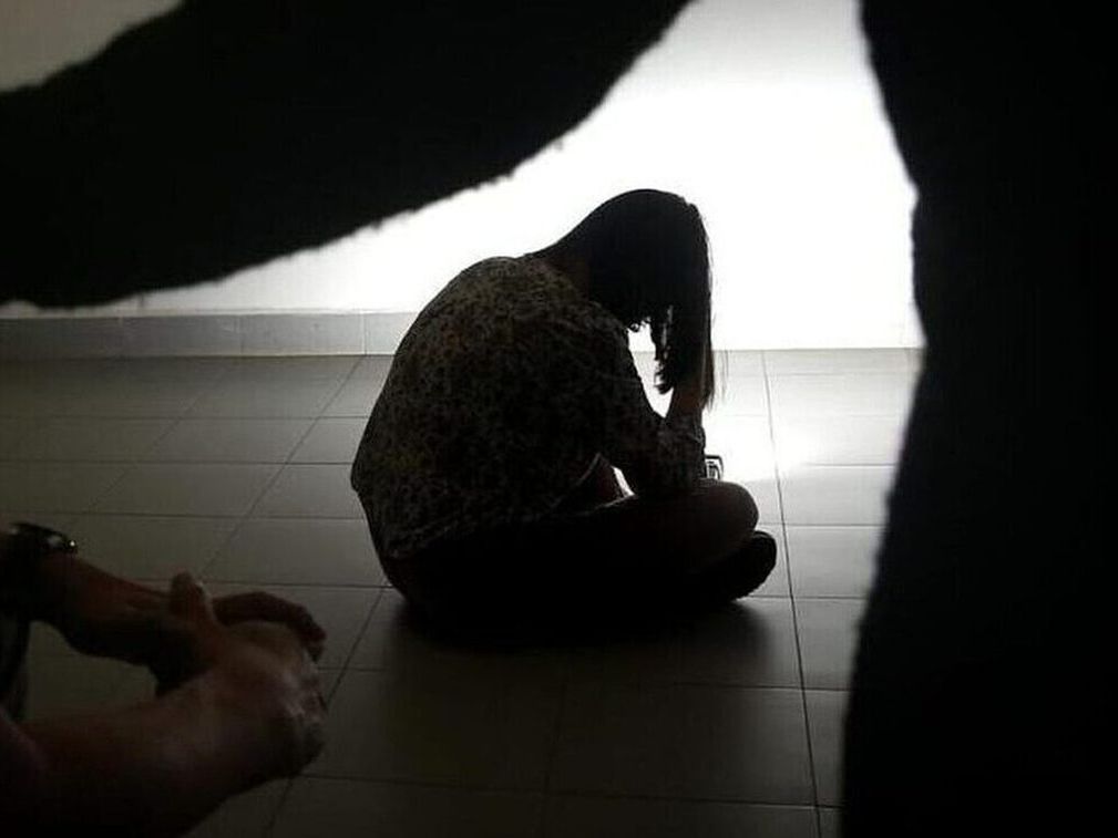 Βόλος: Μαθήτρια αποκάλυψε κακοποίηση από τον πατέρα της – Έσβηνε τσιγάρα στο σώμα της