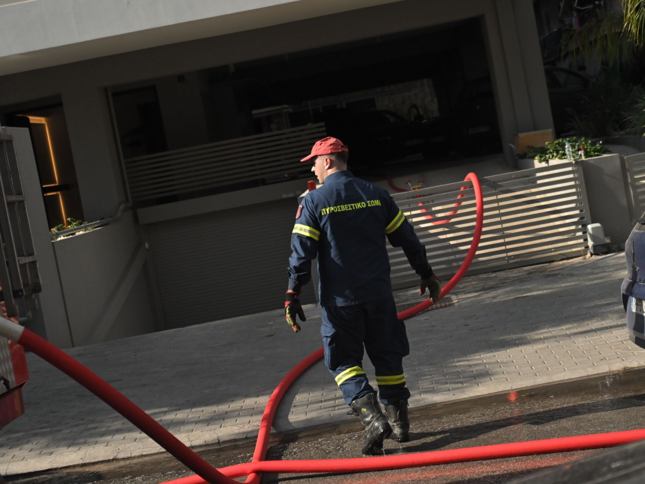 Φωτιά σε διαμέρισμα πρώτου ορόφου στη Νέα Σμύρνη – Δεν υπήρξαν τραυματισμοί