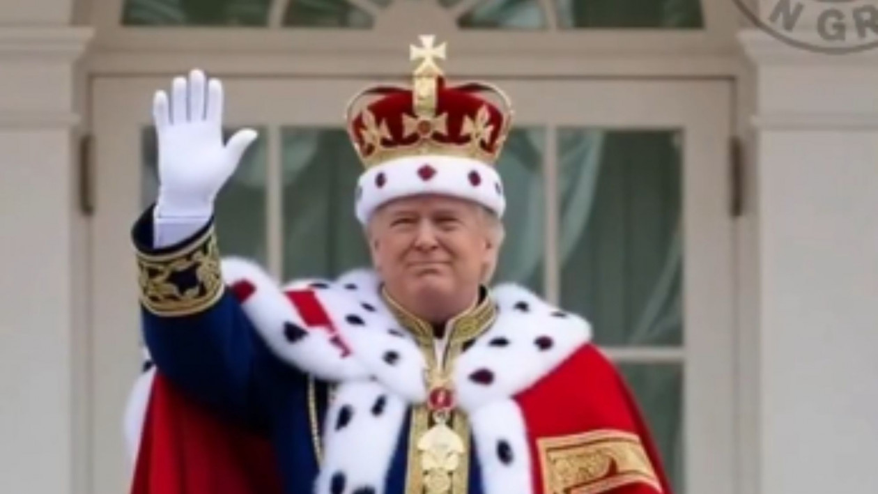 Ντόναλντ Τραμπ: Η «τρολ» απάντηση στο «No Kings» με βίντεο AI – Βασιλιάς σε μαχητικό