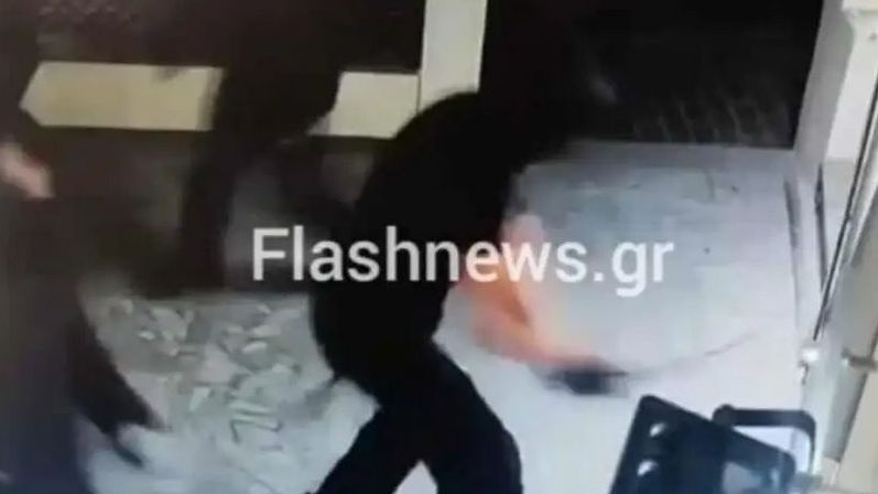 Χανιά: Κουκουλοφόροι βανδάλισαν τράπεζες και μεσιτικό γραφείο – Βίντεο ντοκουμέντο