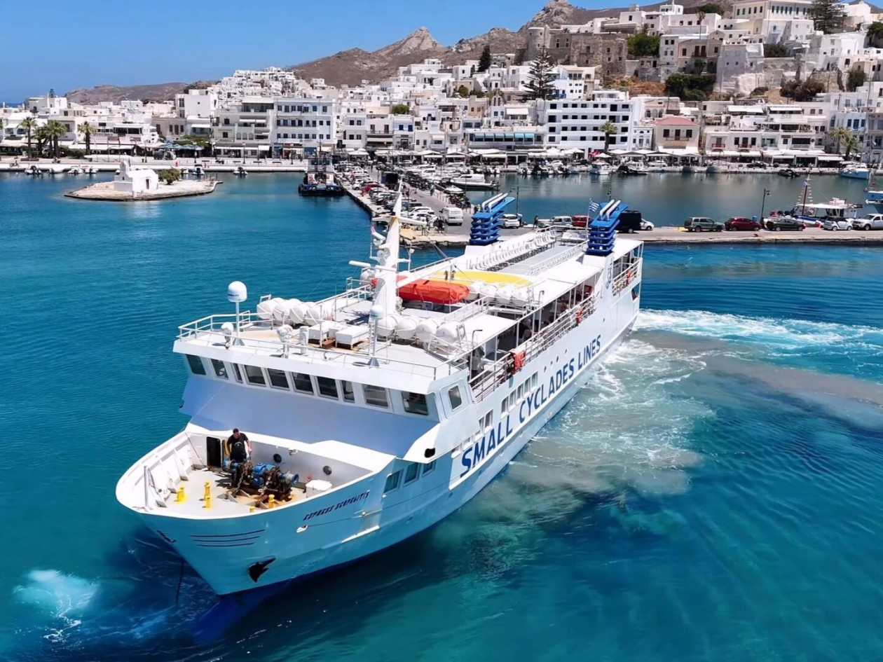 Νάξος: Εντυπωσιακό ρεμέτζο του «θρυλικού» Σκοπελίτη στο λιμάνι