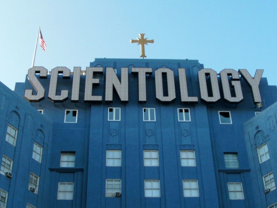 Σαϊεντολογία: Μέλος της αίρεσης αποκαλύπτει τη σκληρή τιμωρία που λαμβάνει όποιος «κάνει λάθη»