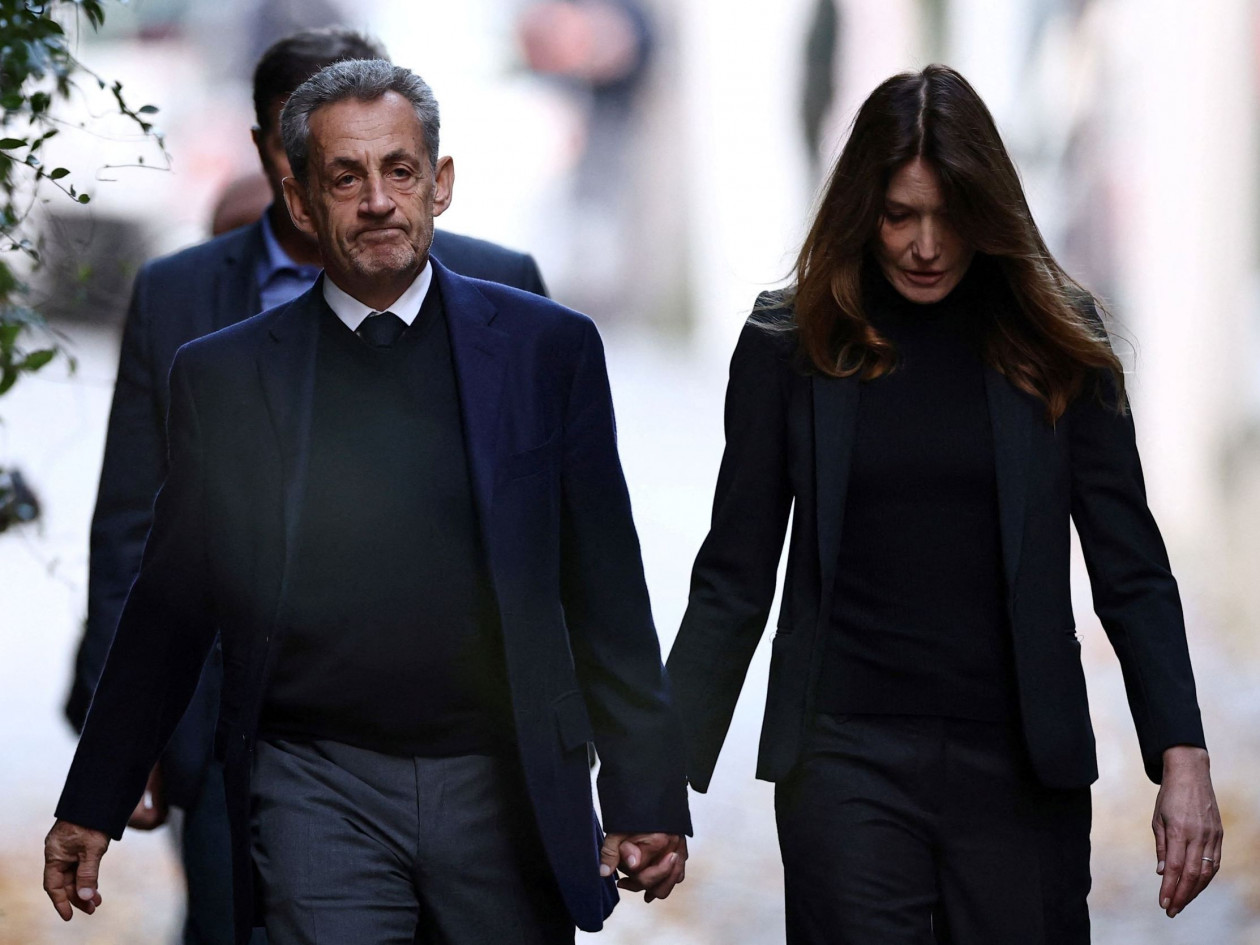 Οι πρώτες ώρες του Σαρκοζί στην φυλακή: Η υποδοχή των συγκρατούμενών του και το κελί των 9 τ.μ.