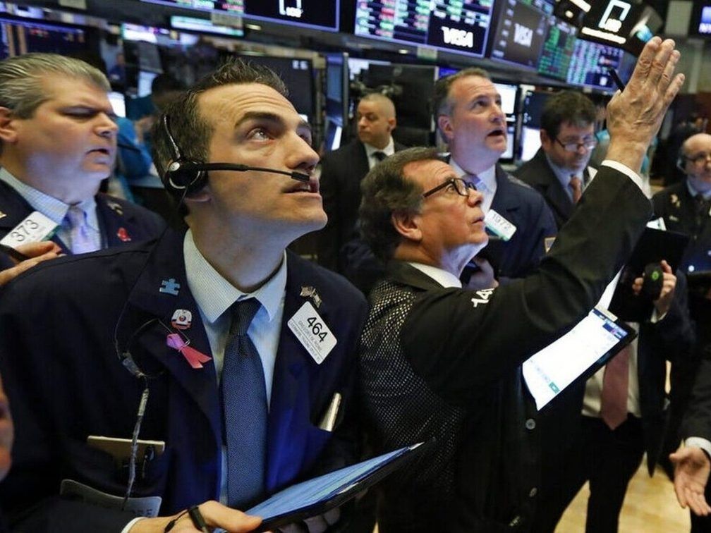 Χωρίς κατεύθυνση η Wall Street με το βλέμμα στα τριμηνιαία αποτελέσματα – Νέο ρεκόρ ο Dow Jones