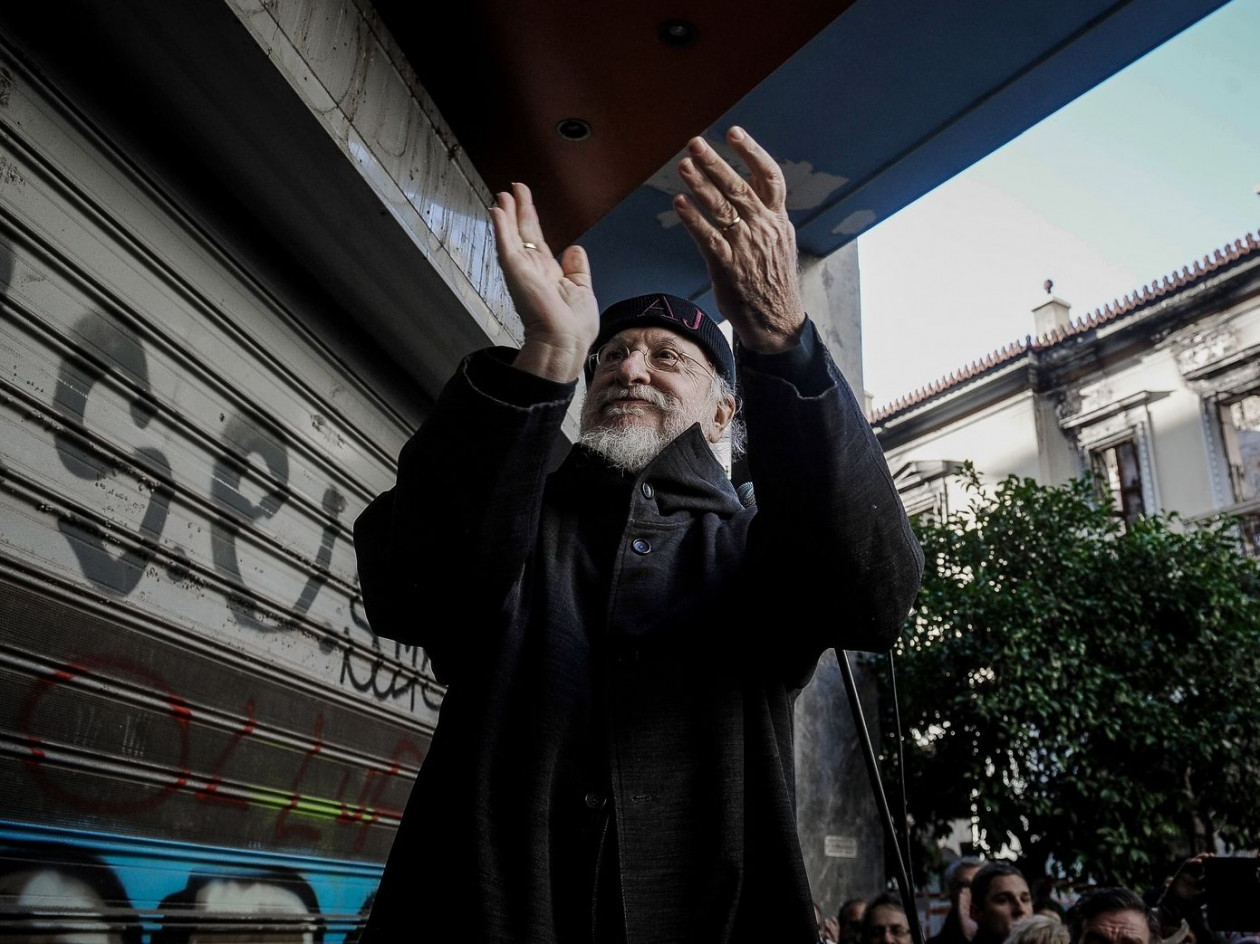 Διονύσης Σαββόπουλος: Το ΕΚΚΟΜΕΔ αποχαιρετά «τον Νιόνιο» της Ελλάδας