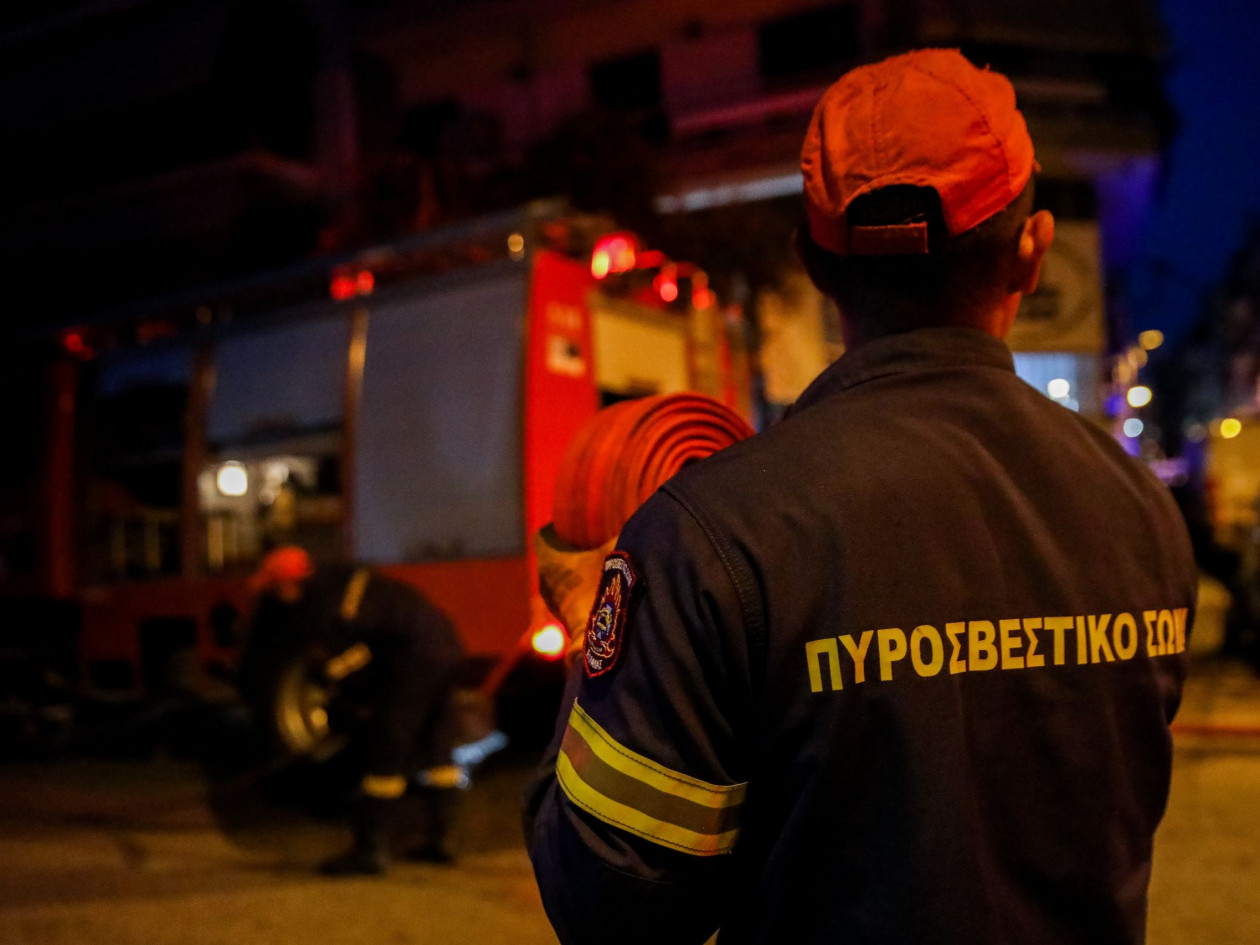 Μικρή εστία φωτιάς σε κατάστημα Jumbo στο Μαρούσι – Άμεση η επέμβαση της Πυροσβεστικής