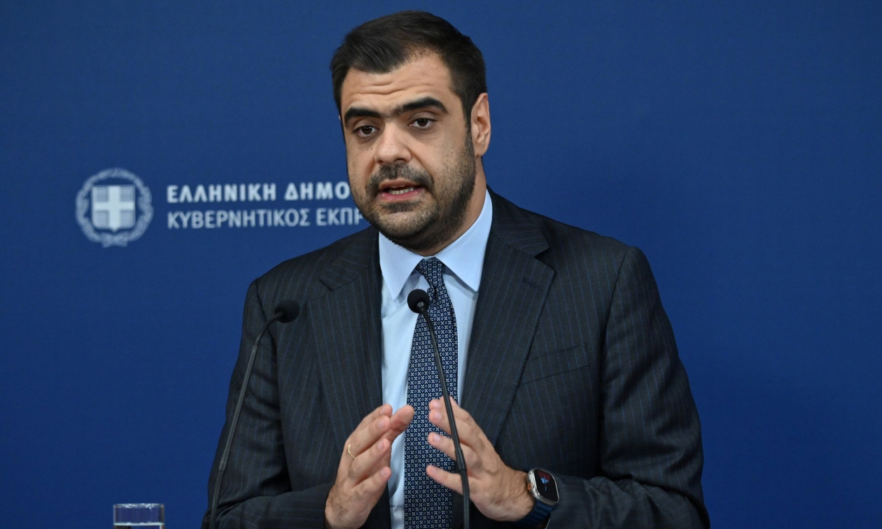 Η ενημέρωση των πολιτικών συντακτών από τον Παύλο Μαρινάκη – LIVE