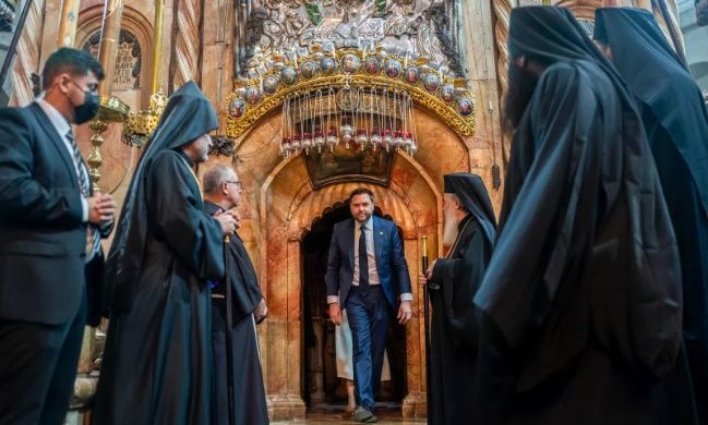 ΗΠΑ: Ο Βανς επισκέπτεται την εκκλησία του Παναγίου Τάφου στην Ιερουσαλήμ