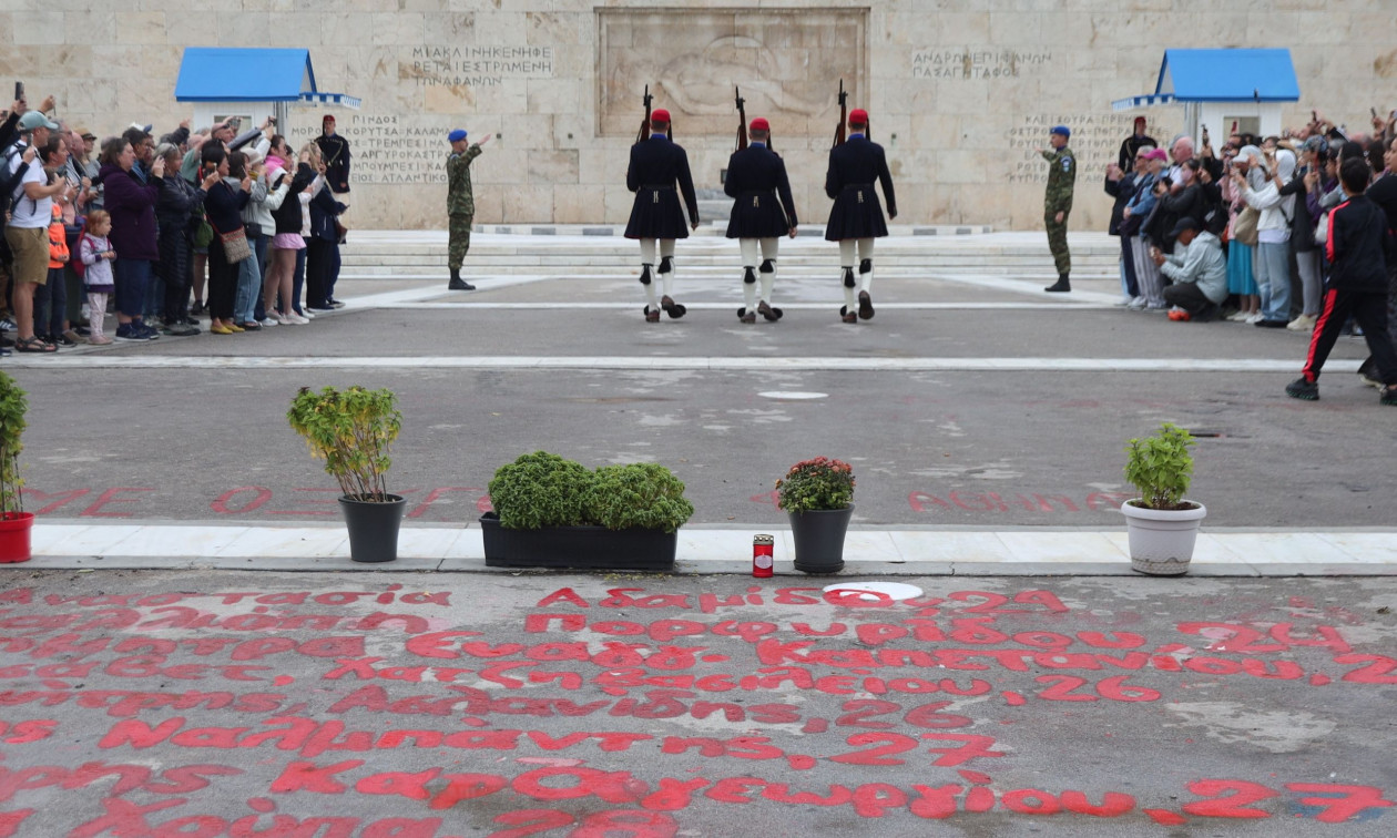 Άγνωστος Στρατιώτης: Ο Δούκας προσφεύγει στα δικαστήρια για την ανάθεση της καθαριότητας σε ιδιώτη