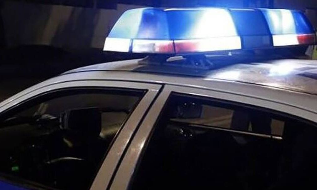 Θεσσαλονίκη: 42χρονος συνελήφθη για διάρρηξη οχήματος – Προσπαθούσε να πετάξει κλεμμένες κάρτες