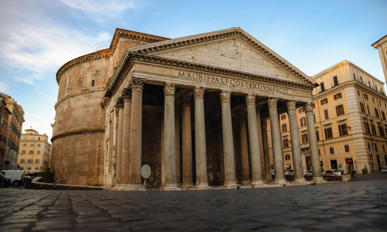 Ιταλία: Νεκρός 69χρονος τουρίστας που έπεσε από τοίχο του Πάνθεον στη Ρώμη