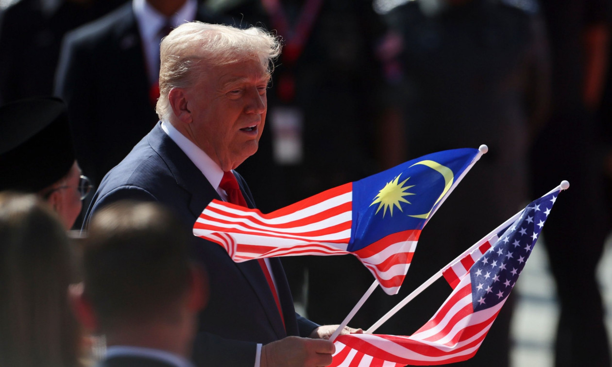 Τραμπ: Έφτασε στην Μαλαισία ο πρόεδρςο των ΗΠΑ – Θα συμμετέχει στην συμφωνία κατάπαυσης του πυρός
