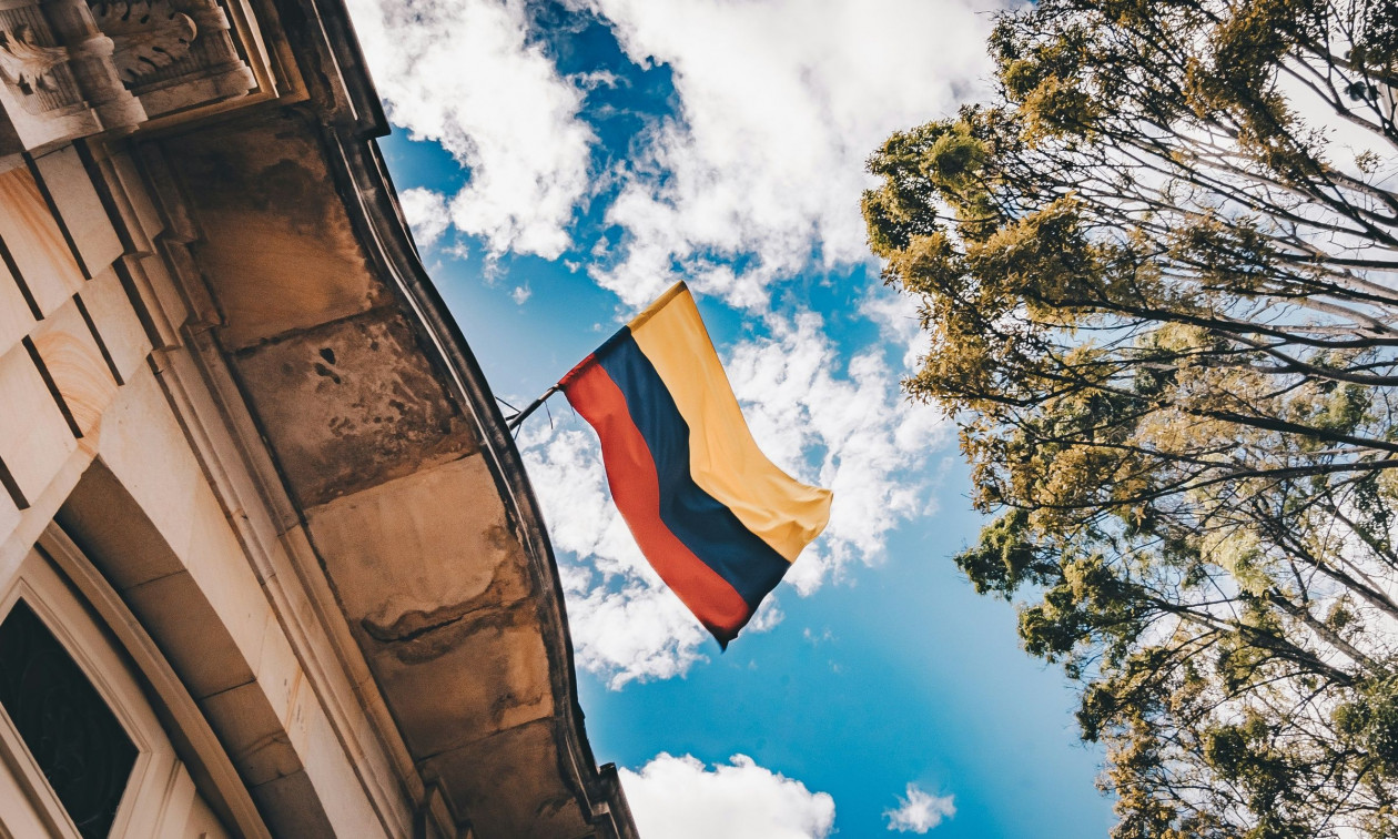 Κολομβία: Παράταξη διαφωνούντων των πρώην FARC «θα πολεμήσει» σε περίπτωση στρατιωτικών επιχειρήσεων