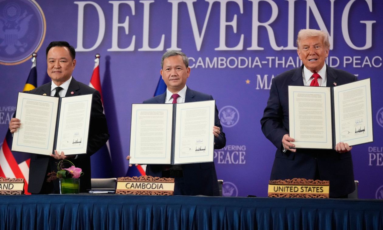 Μαλαισία: Ο Ντόναλντ Τραμπ συνυπέγραψε τη συμφωνία κατάπαυσης πυρός μεταξύ Καμπότζης και Ταϊλάνδης