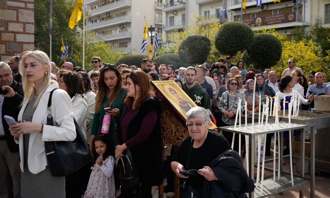 Θεσσαλονίκη: Πλήθος πιστών στον εορτασμό του Αγίου Δημητρίου και της απελευθέρωσης της πόλης