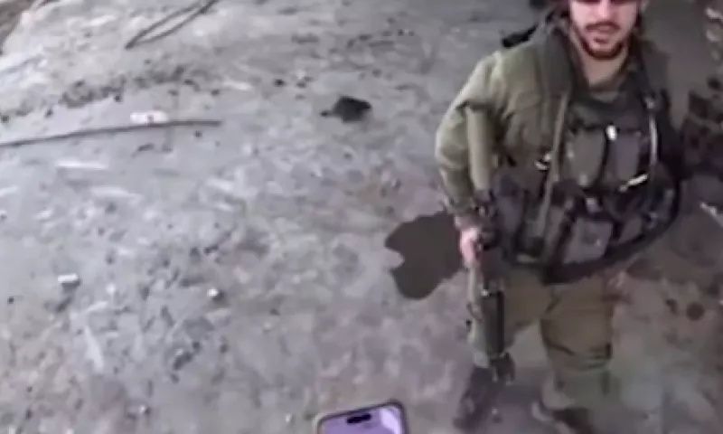 Γάζα: Η στιγμή που Παλαιστίνιοι πυροβολούν Ισραηλινούς στρατιώτες – Βίντεο-ντοκουμέντο