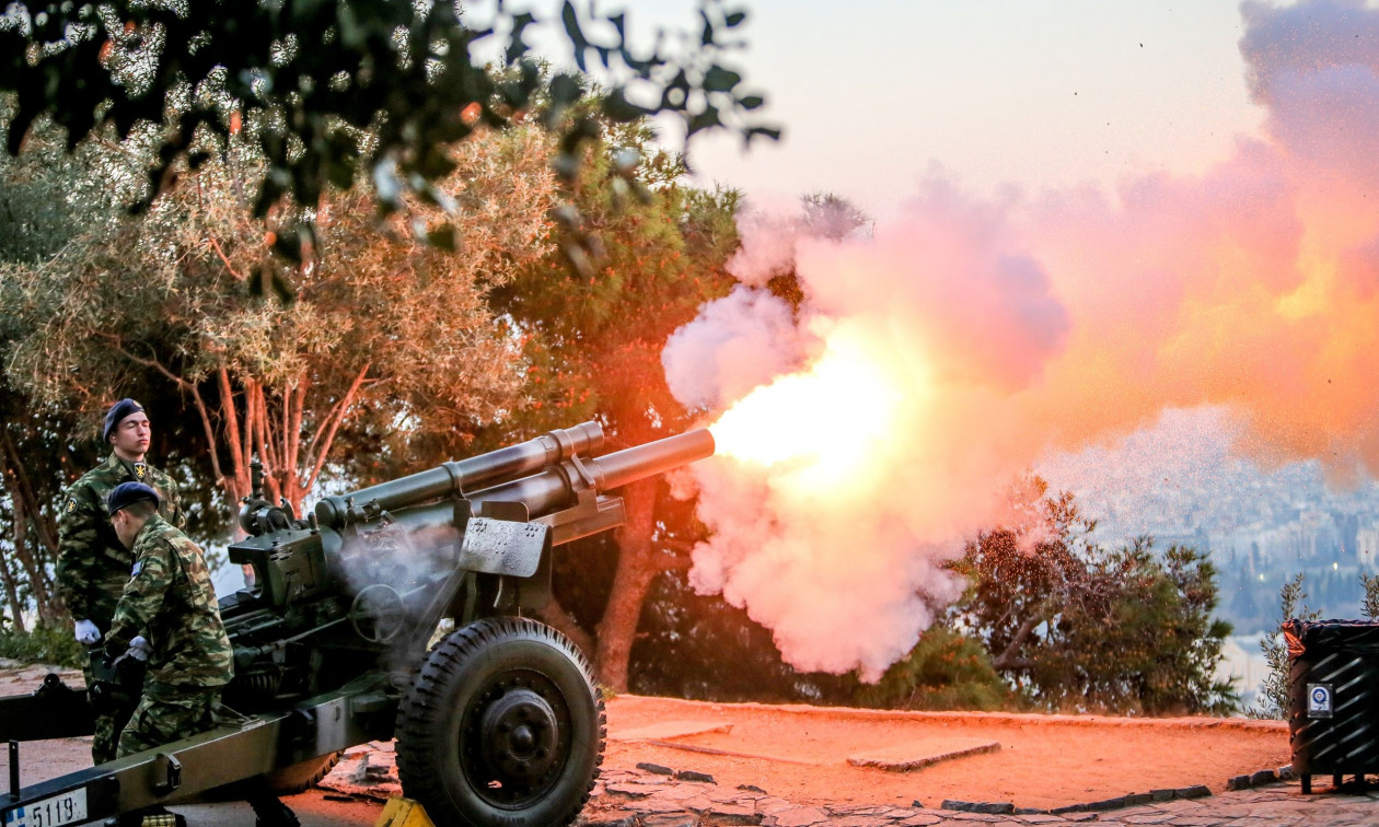 28η Οκτωβρίου: «Έπεσαν» οι κανονιοβολισμοί από τον Λυκαβηττό