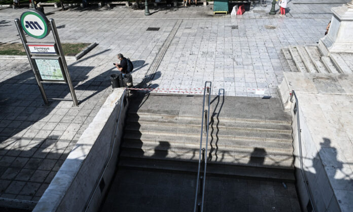 1690107-06d8bf56-metro-syntagma-e.jpg