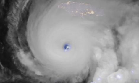 Εντυπωσιακό βίντεο: Δορυφόρος καταγράφει την ραγδαία ενίσχυση του τυφώνα «Μελίσσα» στην Τζαμάικα